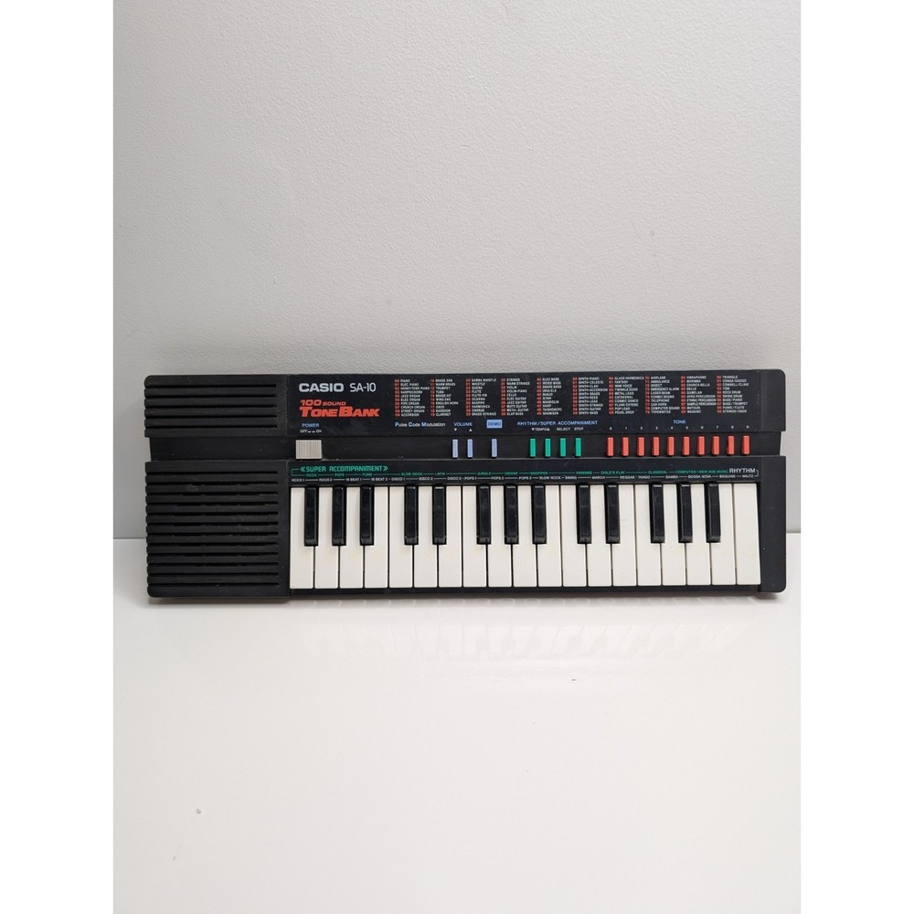 Vintage Casio SA-10 Keyboard 100 Sound Tone Bank 32 Keys Works TESTED  (No Cord)